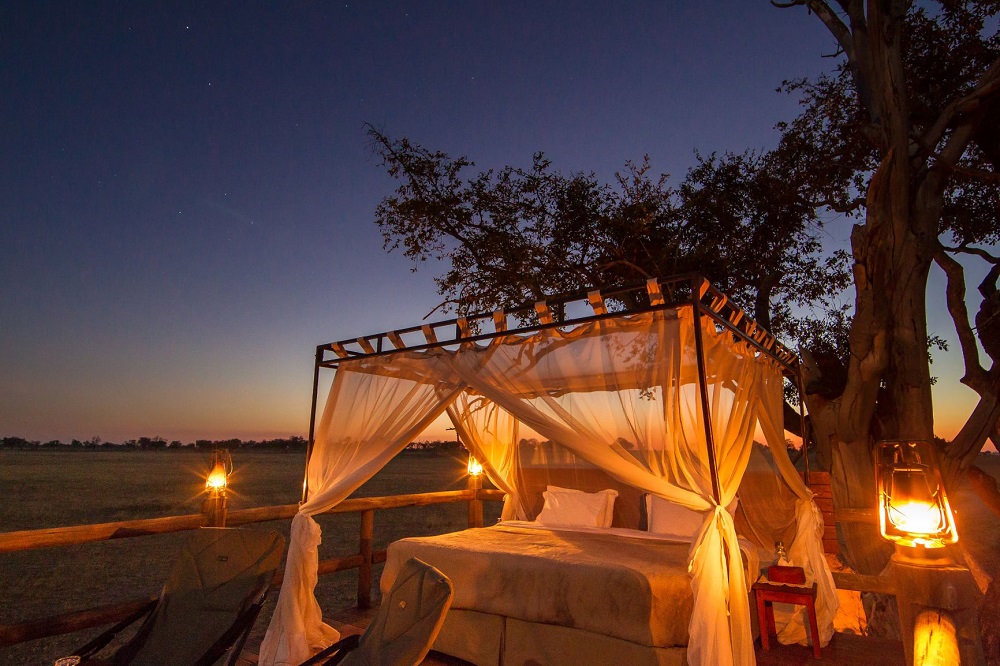 Sleep Out Decks Botswana, Liquid Giraffe, Botswana Safari